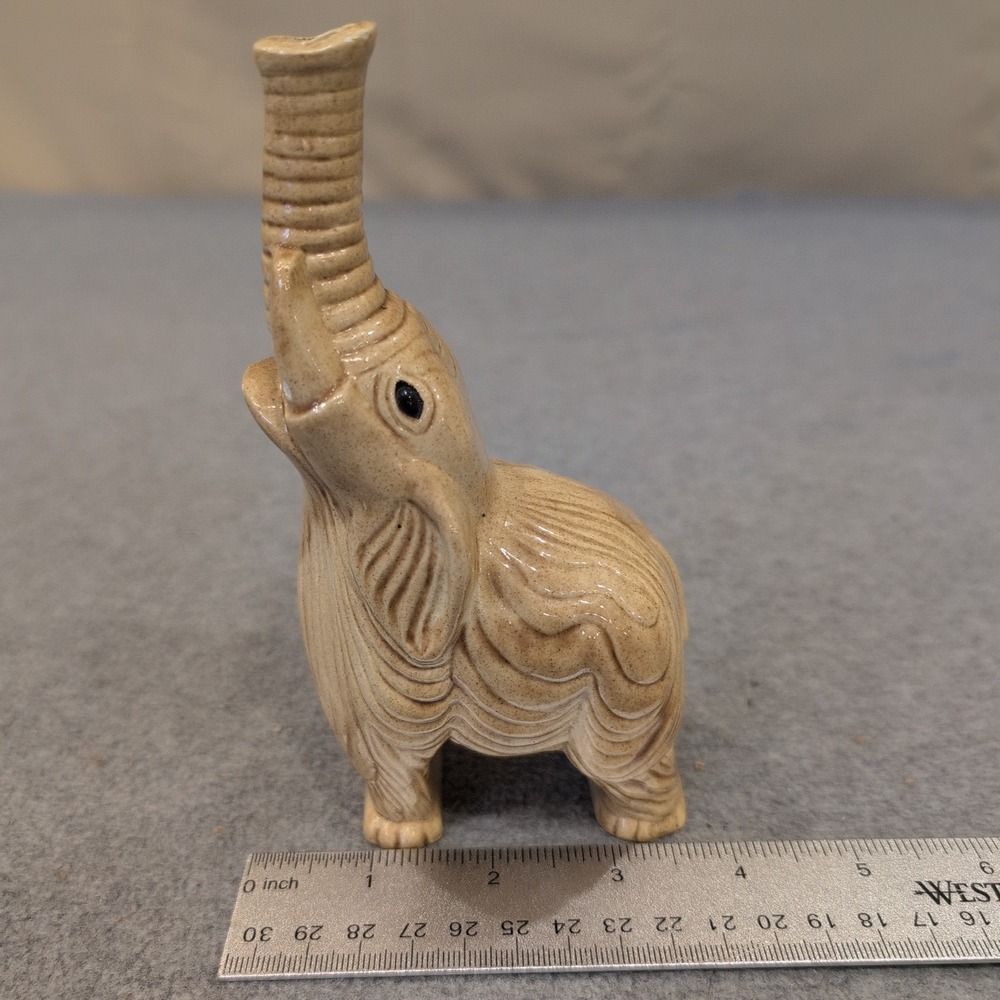 Vintage 1979 Terrence Enterprises Ceramic‎ Elephant Figurine Trunk Up Tan Glaze - Picture 3 of 5